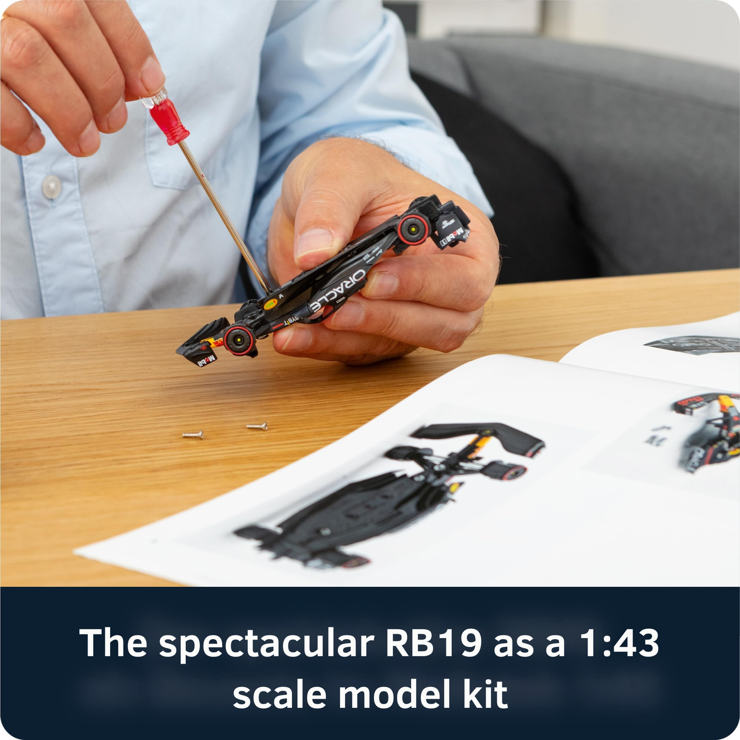 Oracle Red Bull RB19 Advent Calendar 1:43