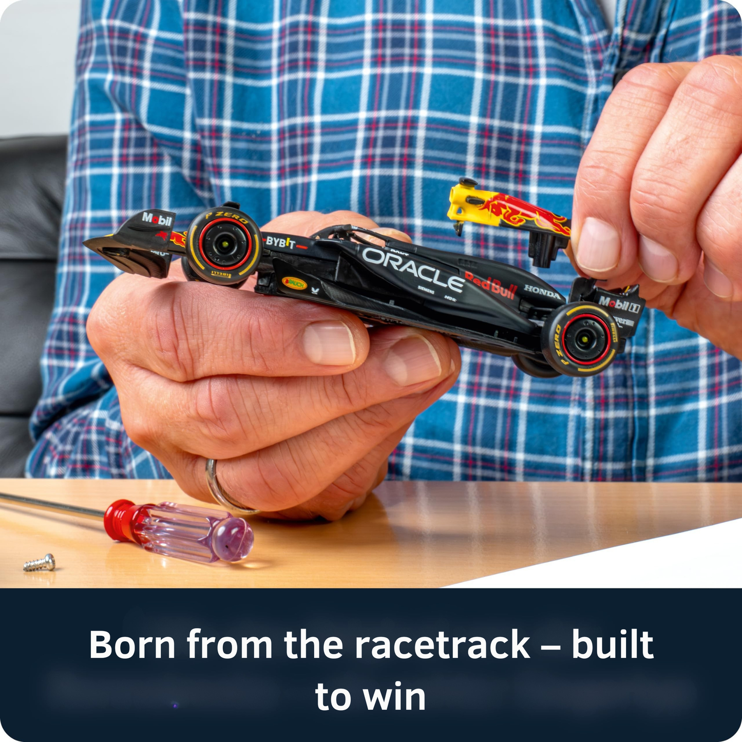 Oracle Red Bull RB20 Advent Calendar 1:43